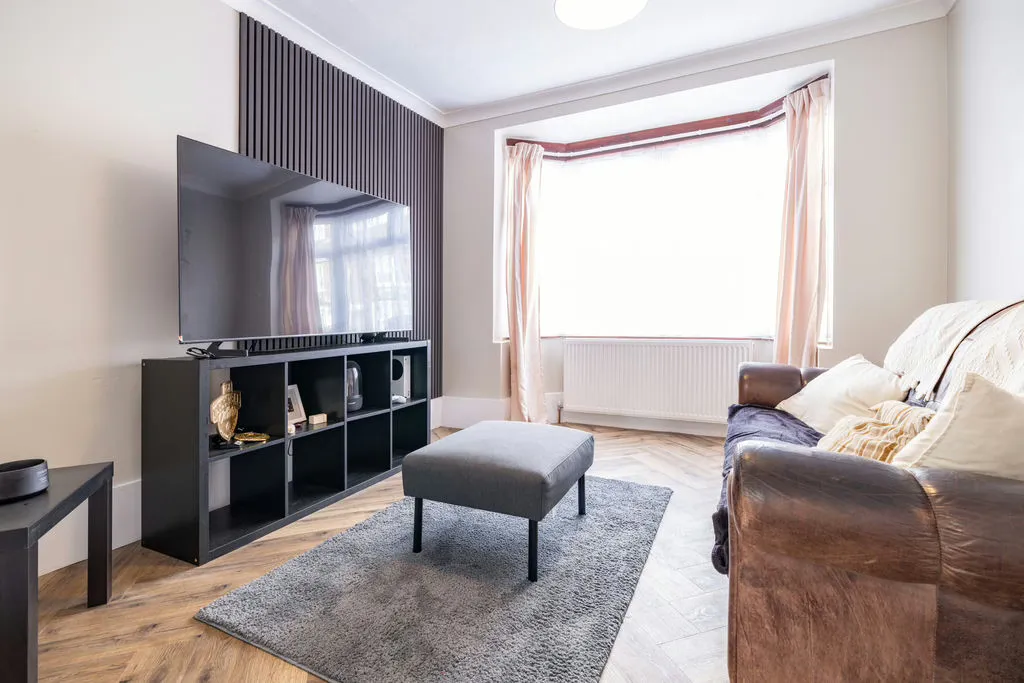 Osborne Street, Bletchley, Milton Keynes, Buckinghamshire, MK2 2LR, photo 9