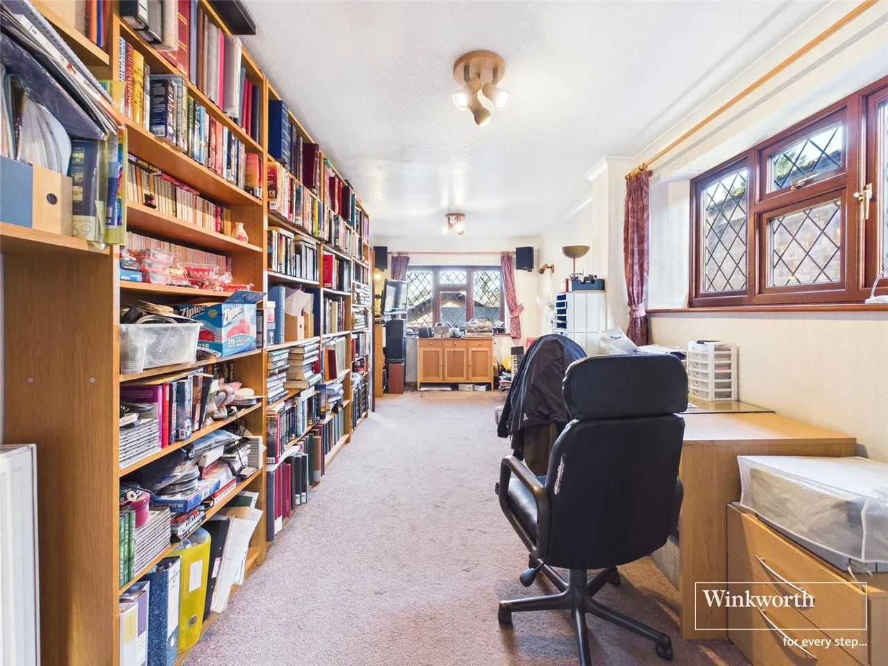 Wolmer Gardens, Edgware, HA8, photo 5