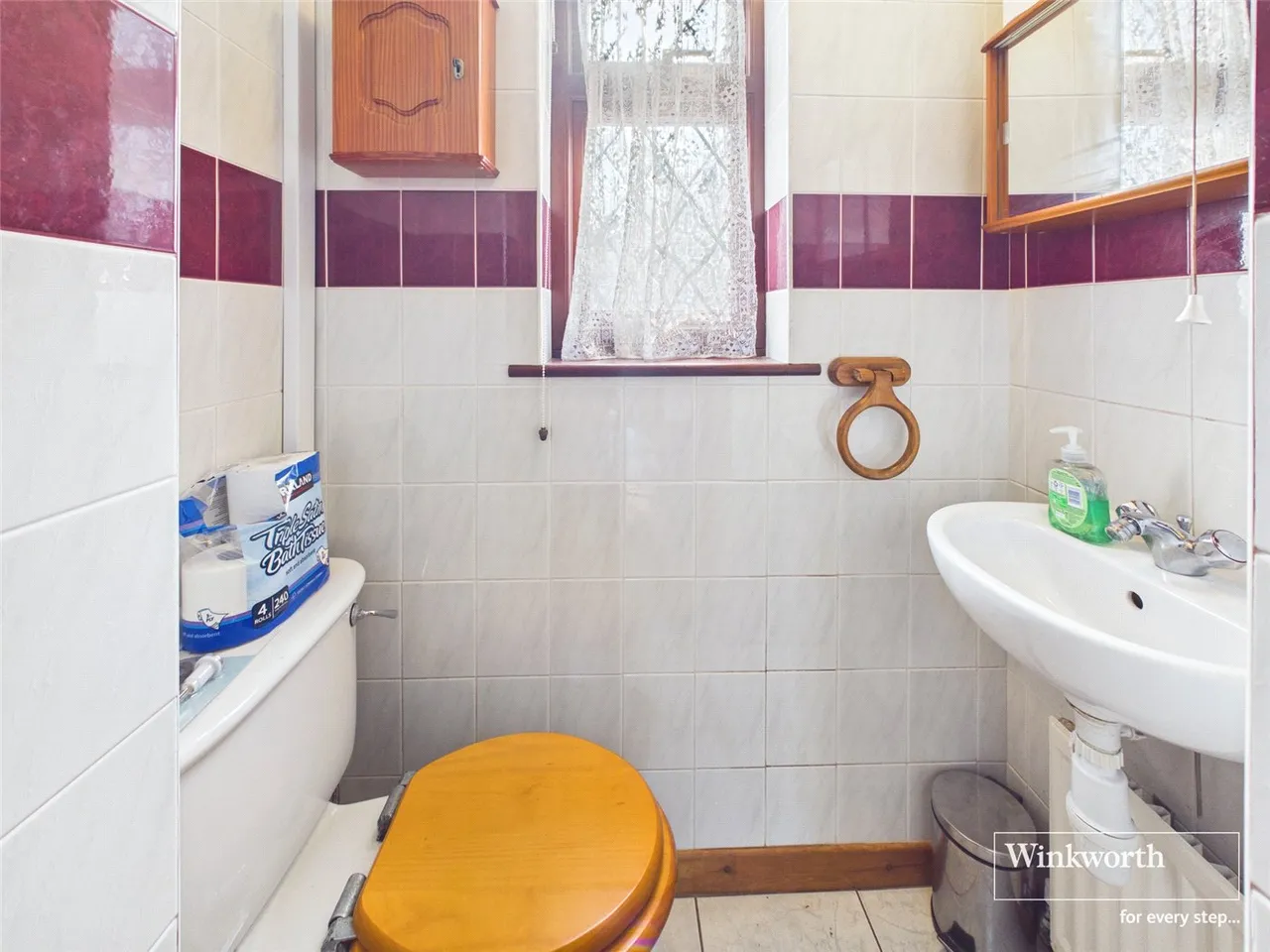 Wolmer Gardens, Edgware, HA8, photo 10