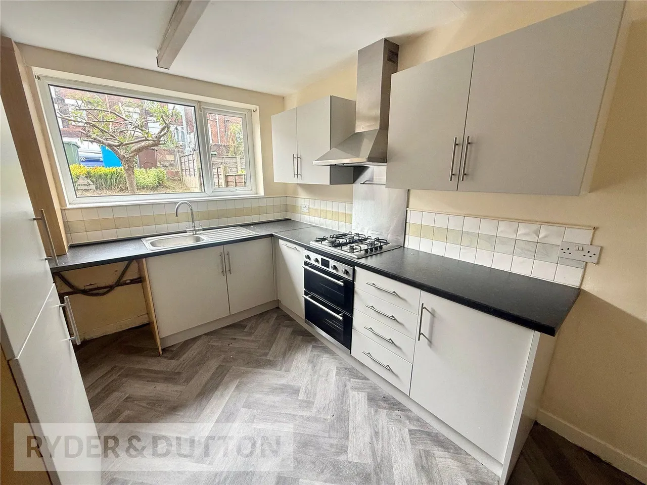 Newbreak Close, Oldham, OL4, photo 4