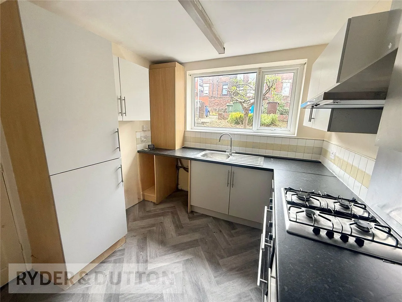 Newbreak Close, Oldham, OL4, photo 5