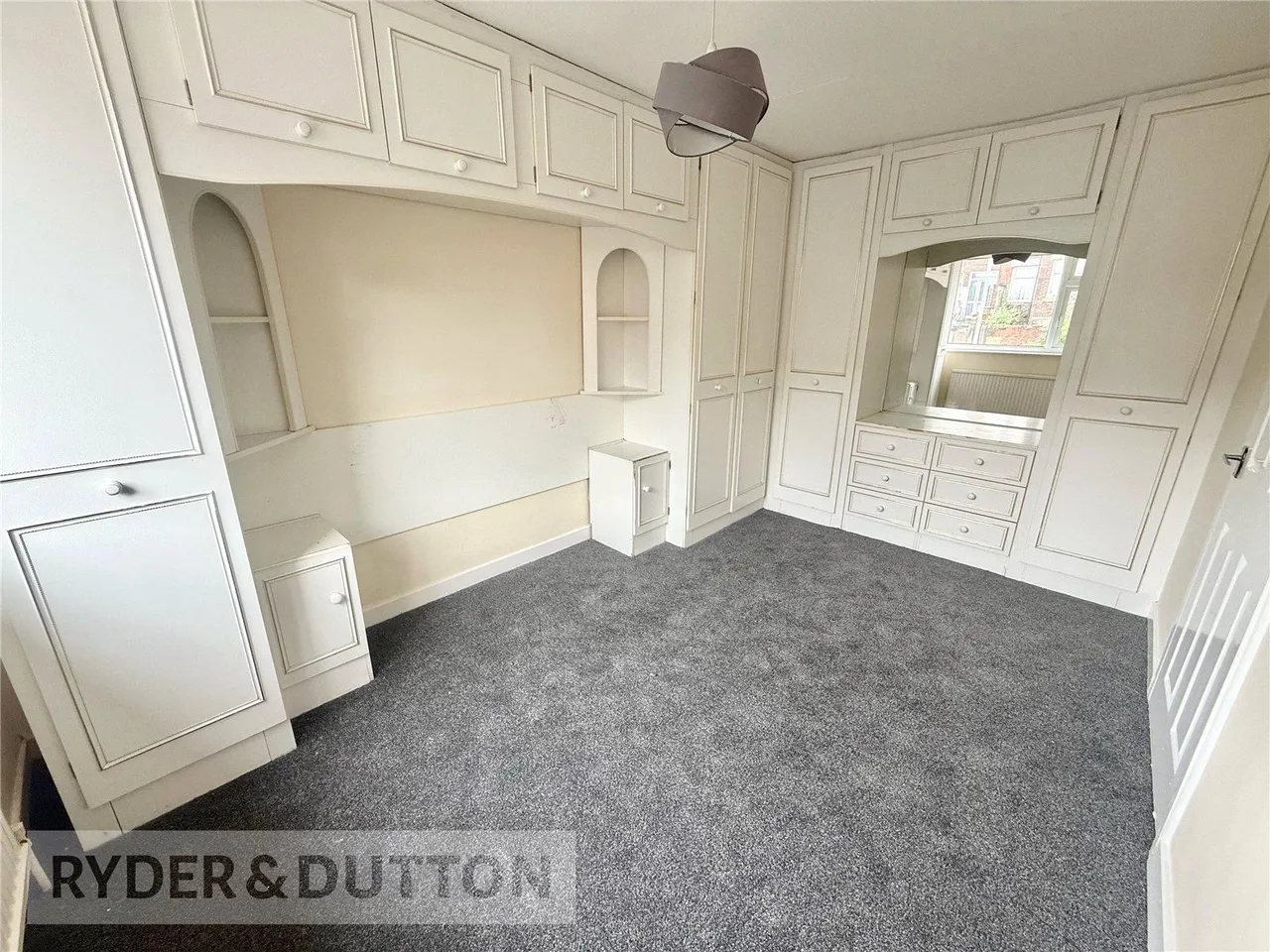 Newbreak Close, Oldham, OL4, photo 6