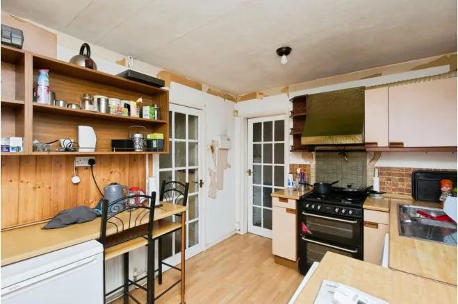 Bishops Drive, Oakwood, photo 2