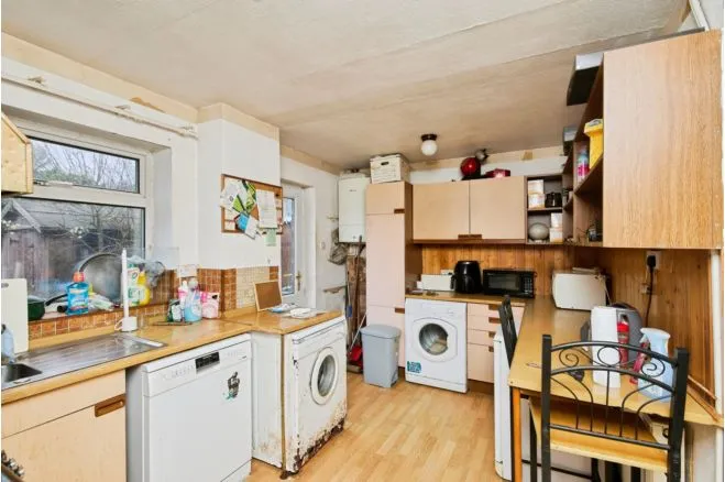Bishops Drive, Oakwood, photo 5