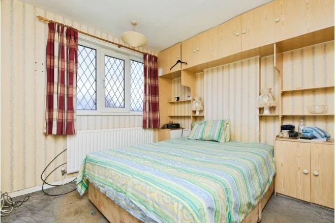 Bishops Drive, Oakwood, photo 9