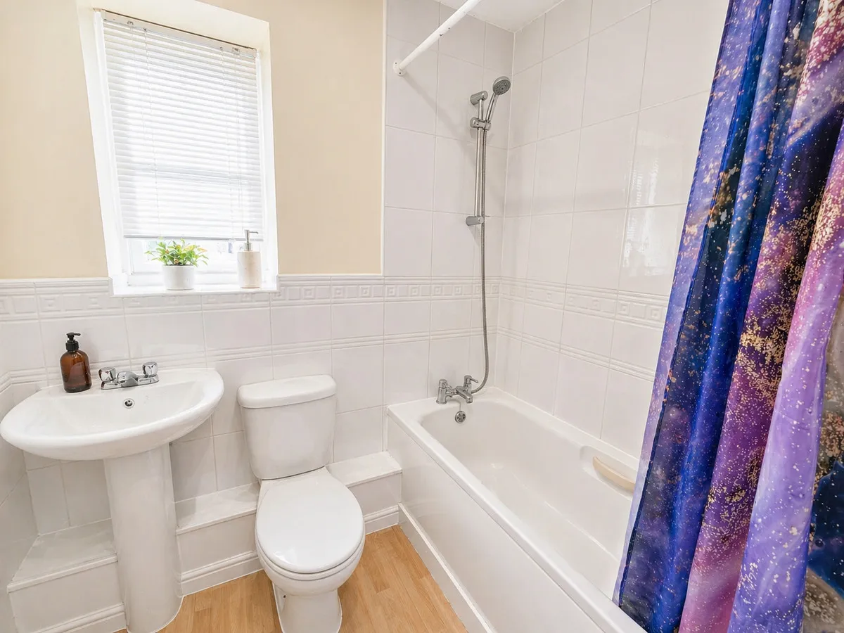 Albany Gardens, Essex, Colchester, CO2 8HQ, photo 8