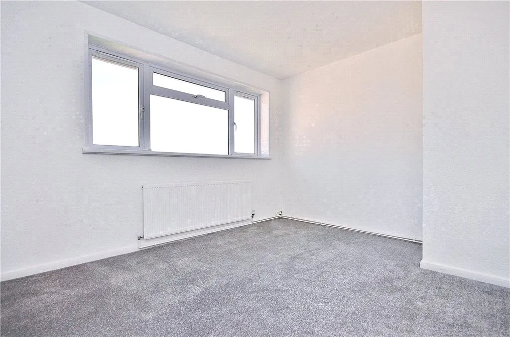 Clare Road, Staines-upon-Thames, TW19, photo 4