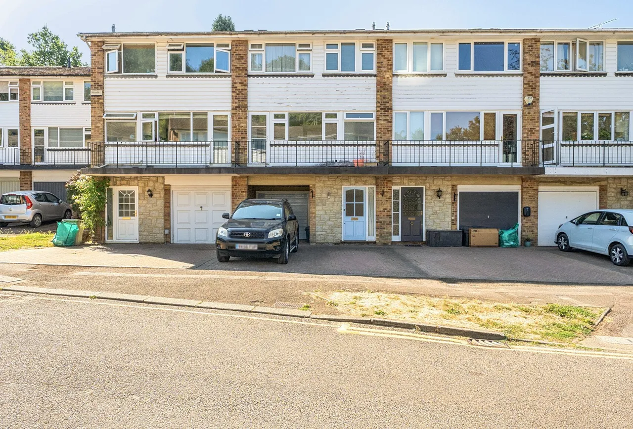 3 bed house for sale — Valley Drive, Sevenoaks, TN13 1EG