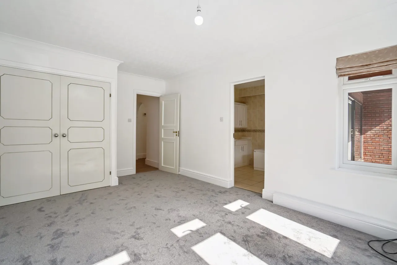 Snells Wood Court, Little Chalfont, HP7, photo 8