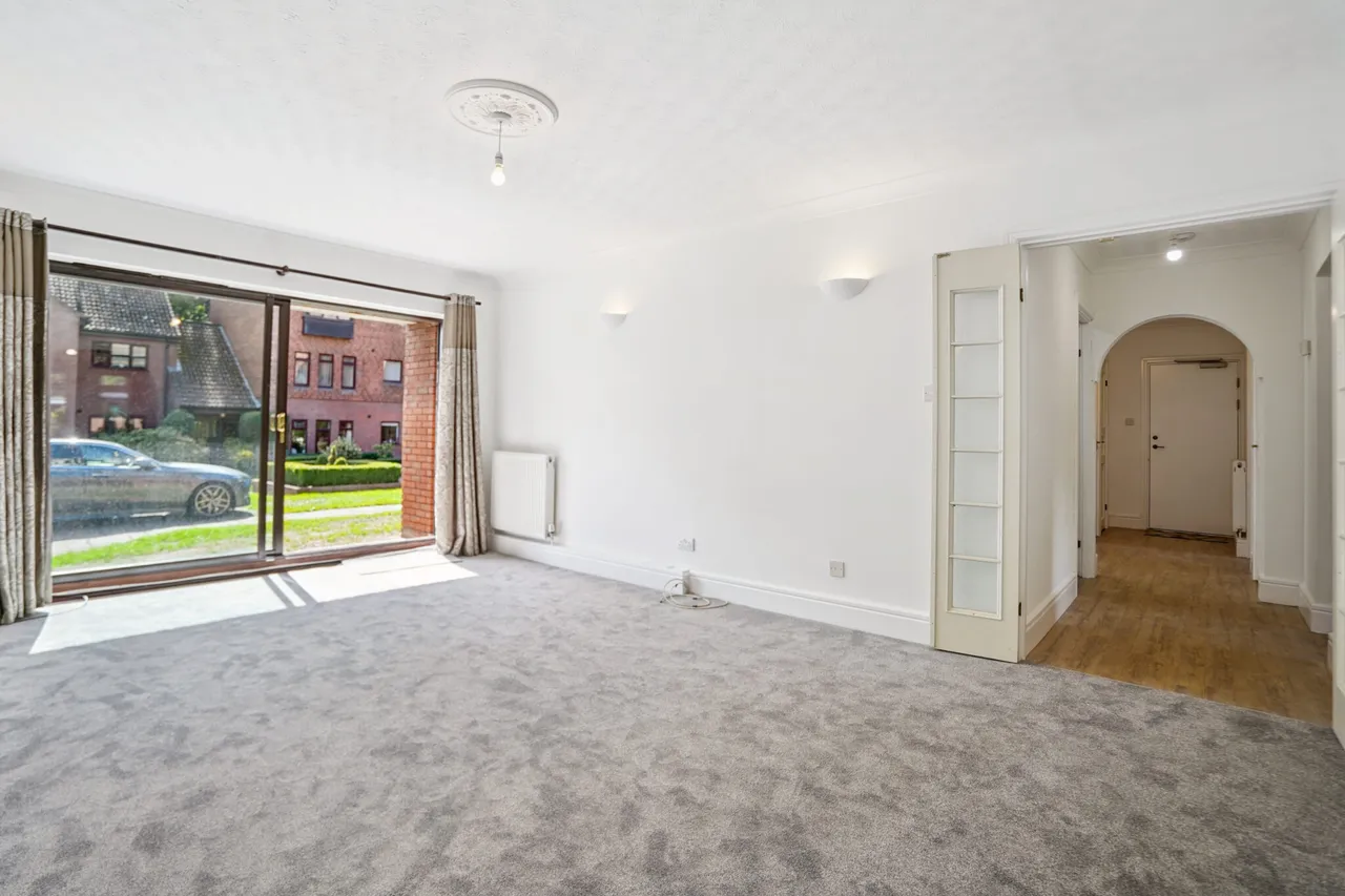 Snells Wood Court, Little Chalfont, HP7, photo 4