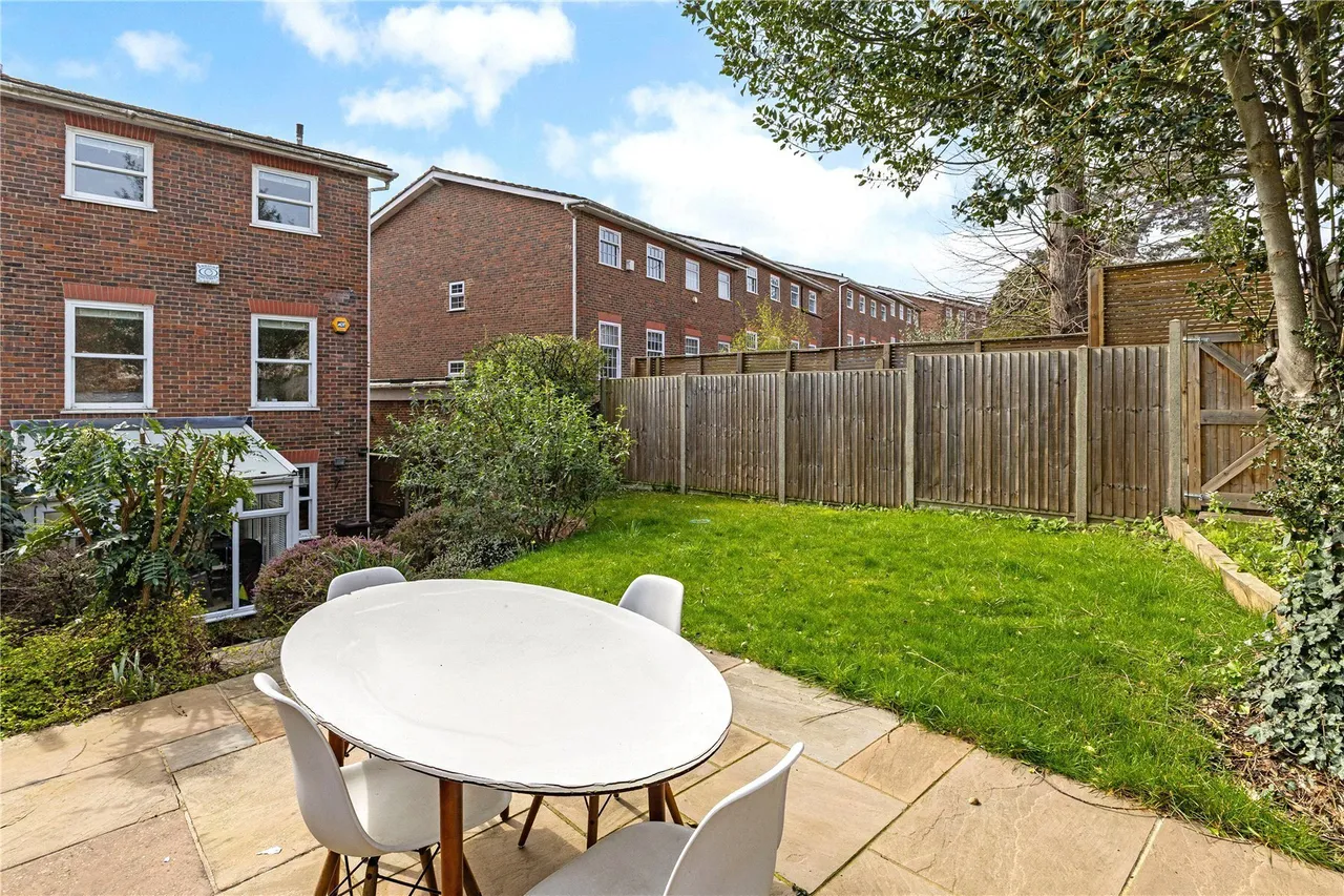 4 bed house to rent — Pine Grove, Wimbledon, London, SW19