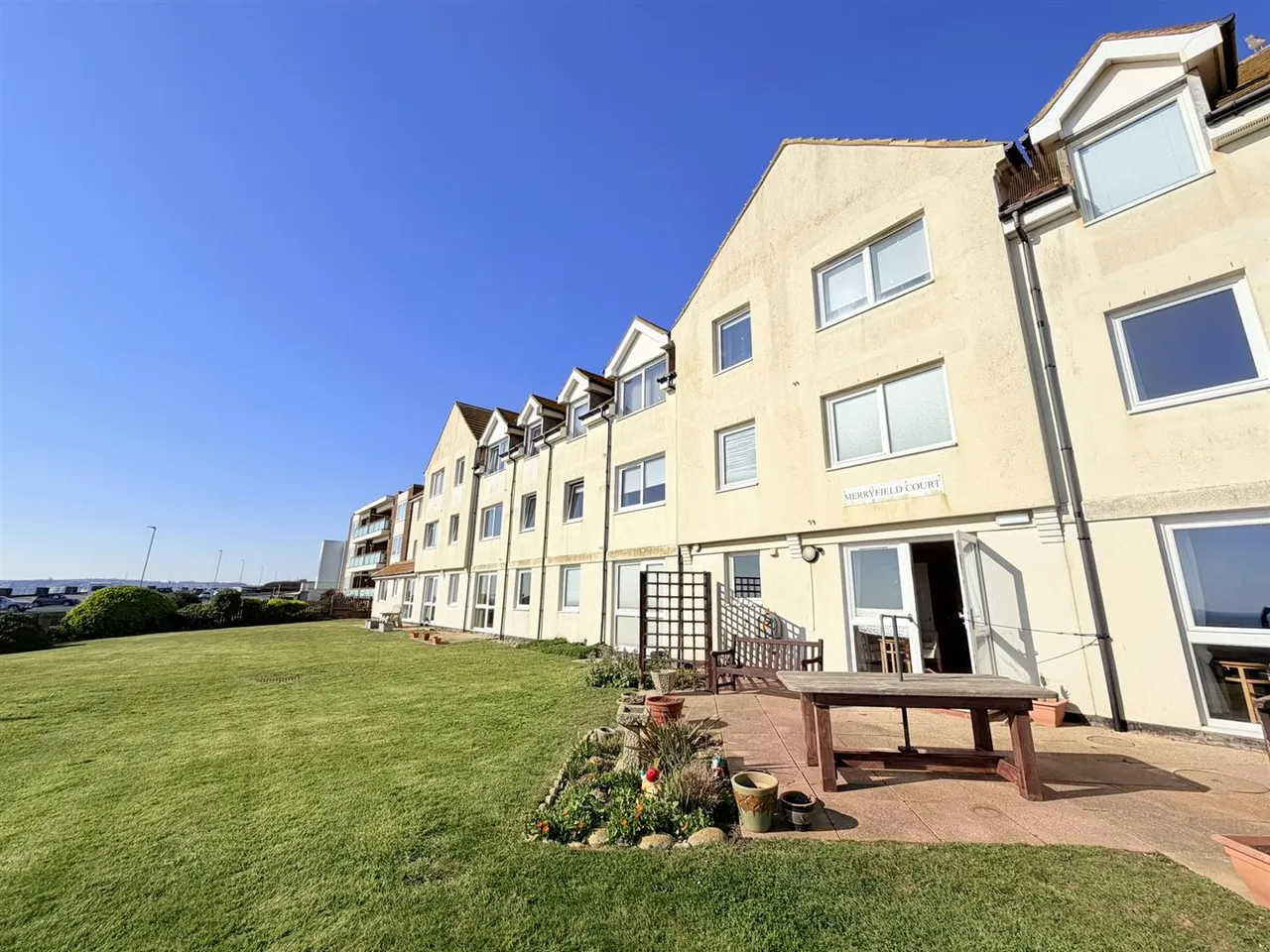 Merryfield Court, Seaford, photo 4