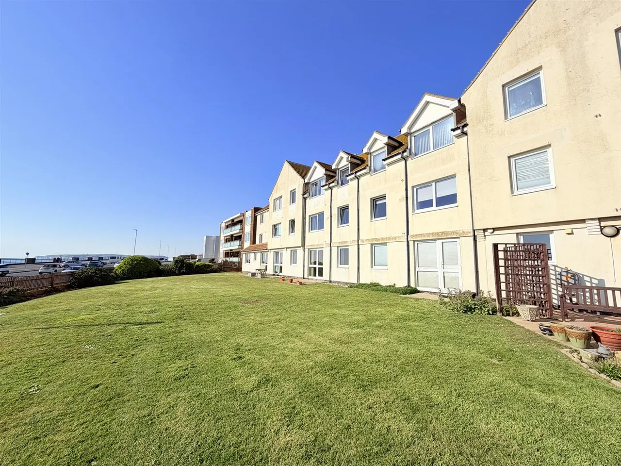 Merryfield Court, Seaford, photo 5