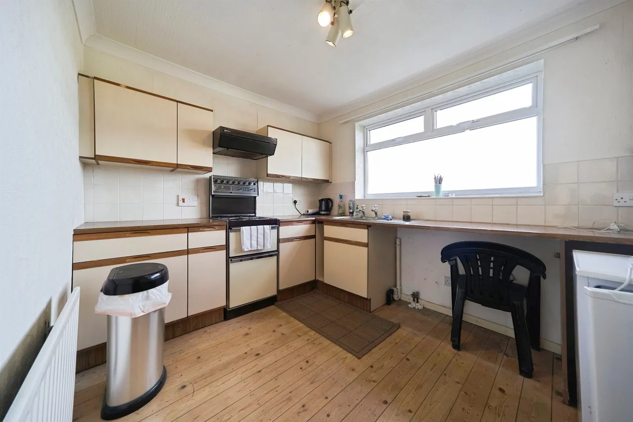 Oak Bank Crescent, Oakworth, Keighley, photo 5