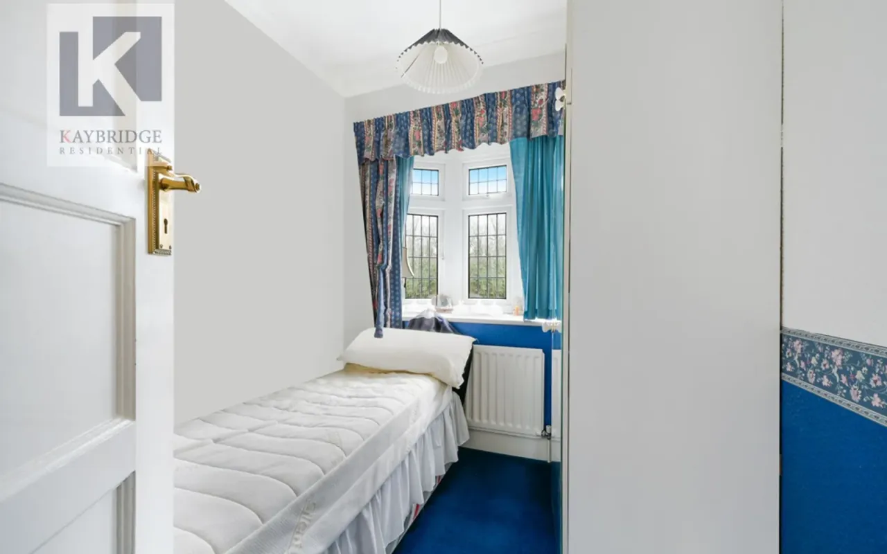 London Road, Ewell, KT17, photo 10