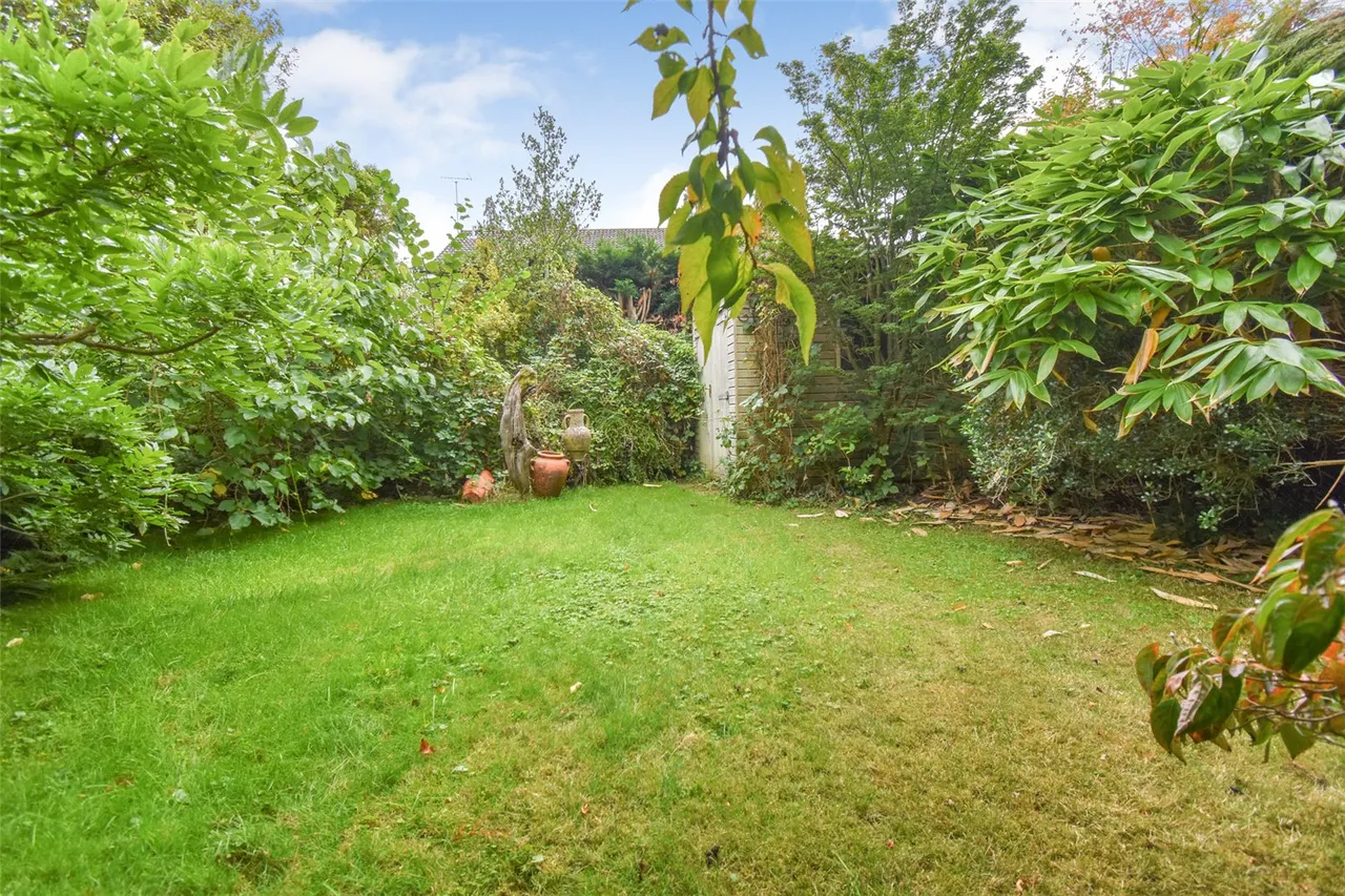 York Crescent, Aldershot, Hampshire, GU11 3JN, photo 6