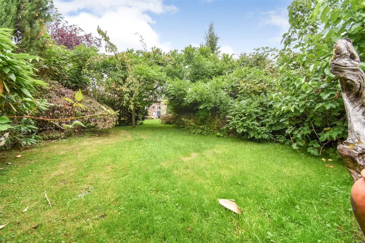 York Crescent, Aldershot, Hampshire, GU11 3JN, photo 4