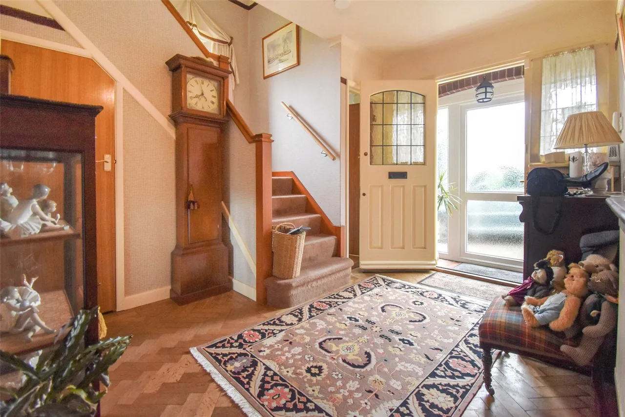 York Crescent, Aldershot, Hampshire, GU11 3JN, photo 2