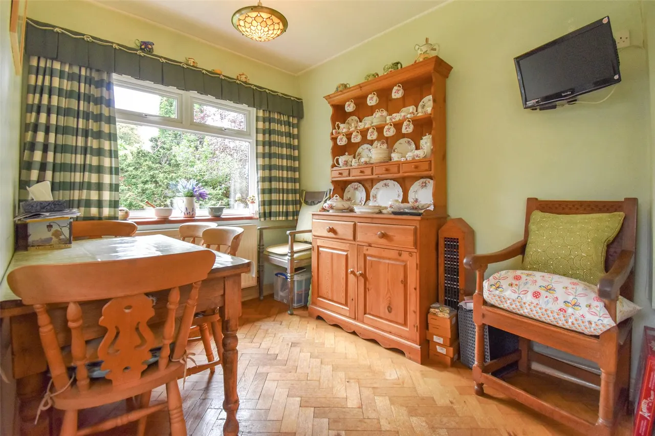 York Crescent, Aldershot, Hampshire, GU11 3JN, photo 10