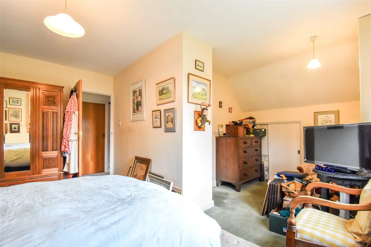 York Crescent, Aldershot, Hampshire, GU11 3JN, photo 13