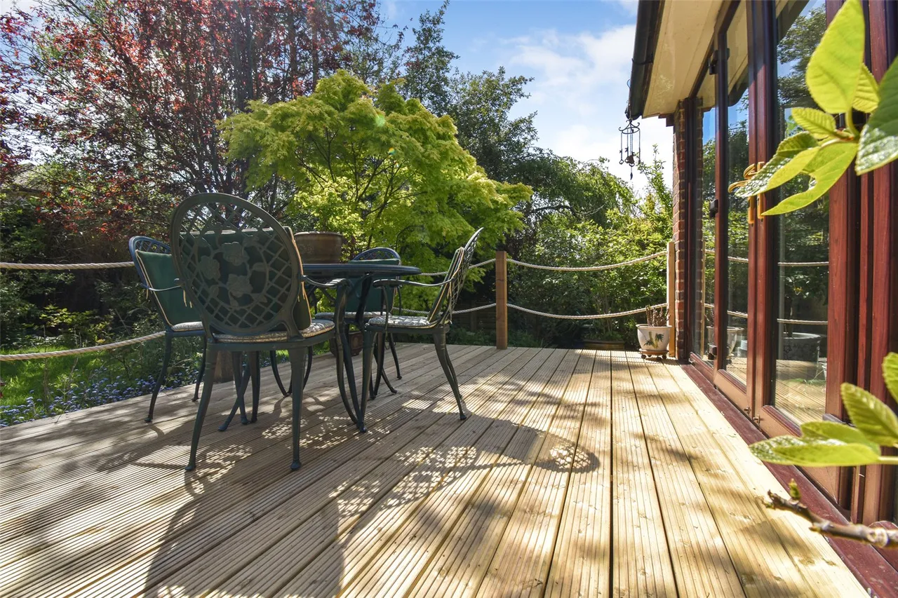 York Crescent, Aldershot, Hampshire, GU11 3JN, photo 19