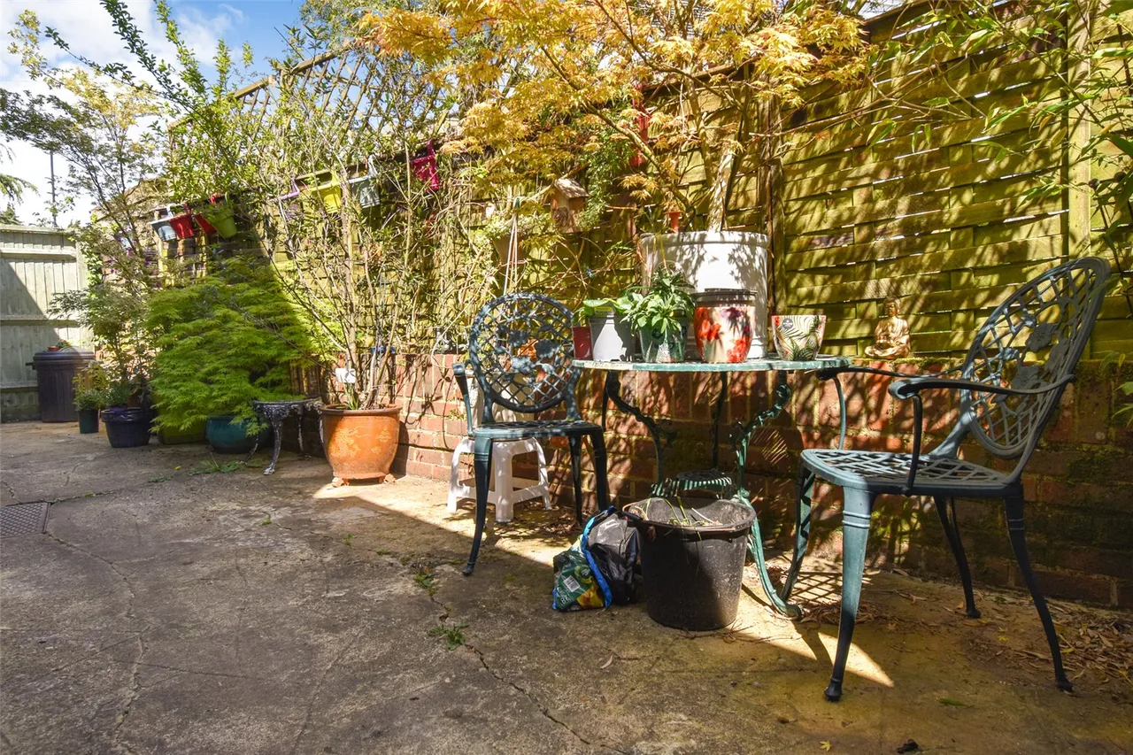 York Crescent, Aldershot, Hampshire, GU11 3JN, photo 23