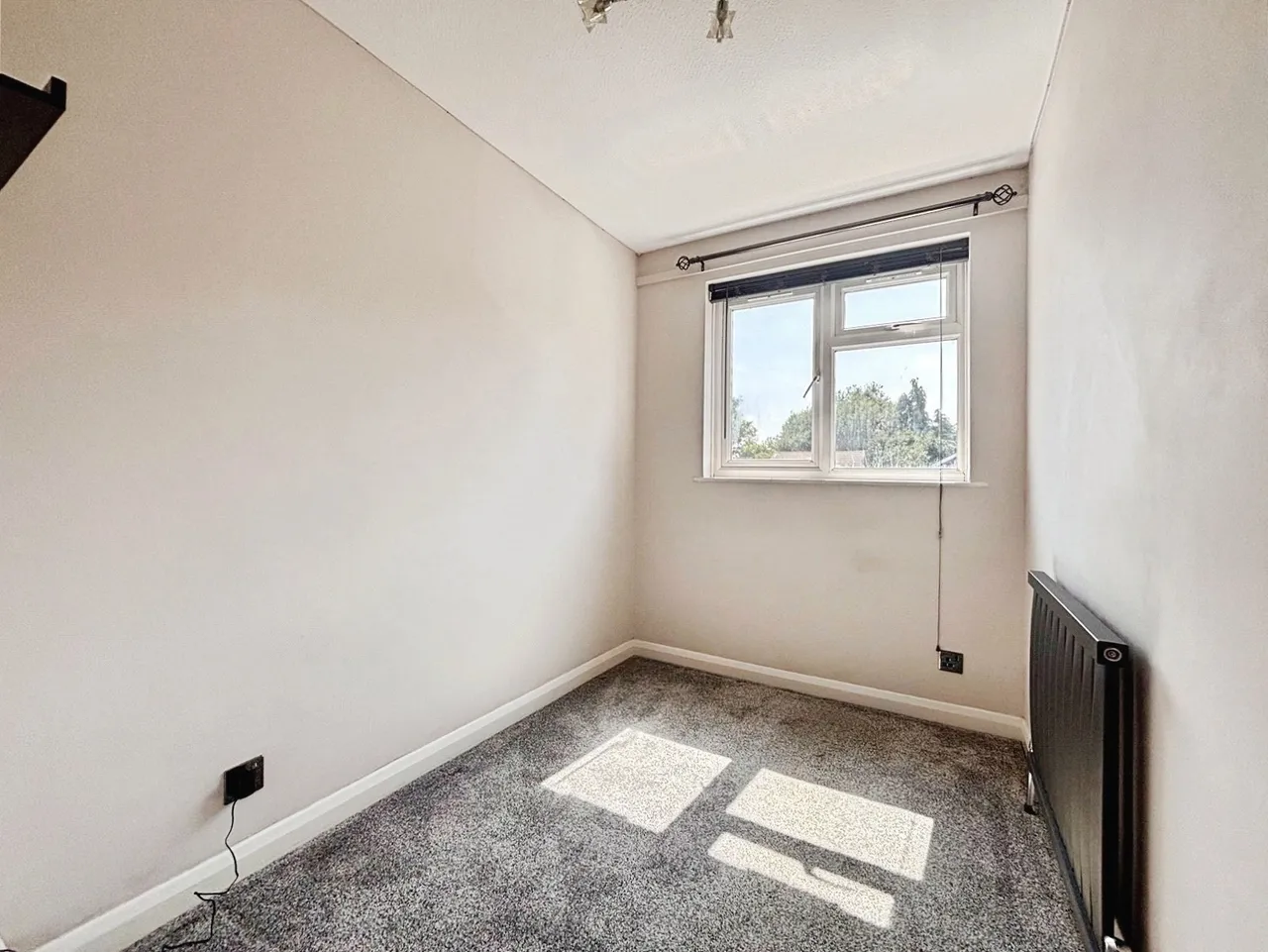 Bramshott Drive, Hook, Hampshire, RG27 9EY, photo 13