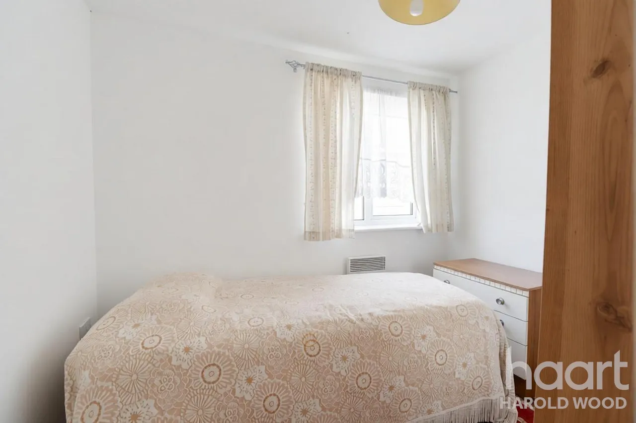 Church Road, Harold Wood, RM3, photo 10
