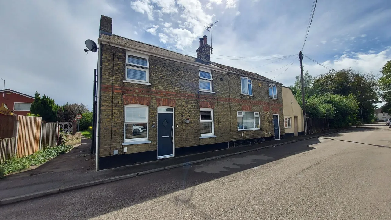 2 bed house for sale — Eastgate, Bourne, PE10
