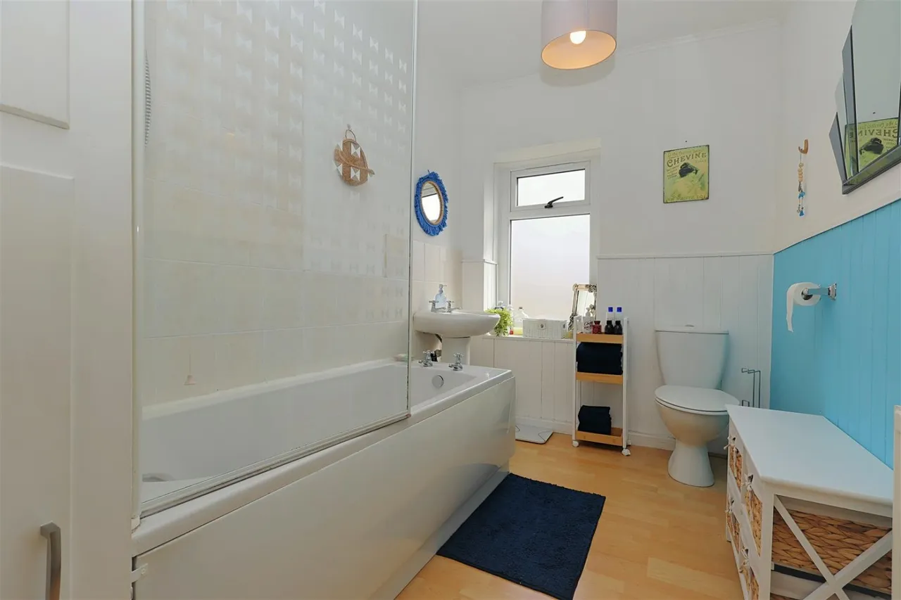 Littlemoor Road, Pudsey, LS28, photo 7