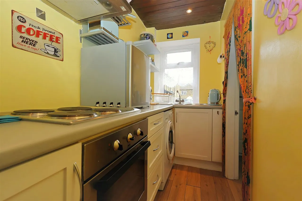 Littlemoor Road, Pudsey, LS28, photo 9