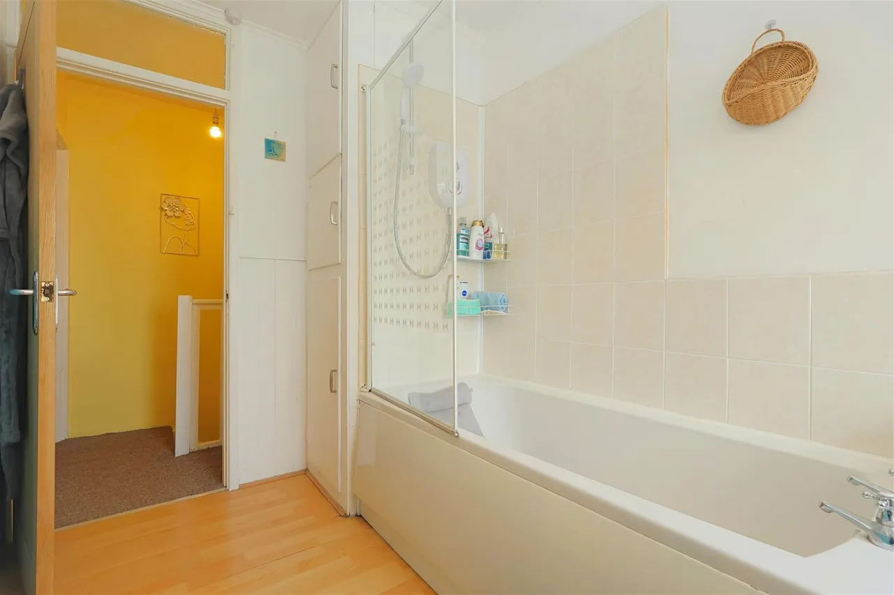Littlemoor Road, Pudsey, LS28, photo 8