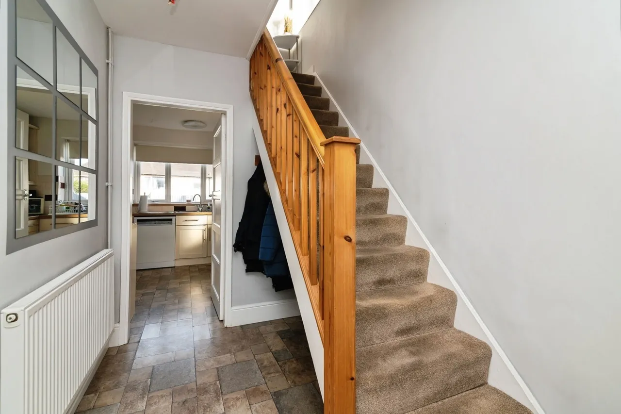 Shelley Avenue, Clifton, Nottingham, NG11, photo 9