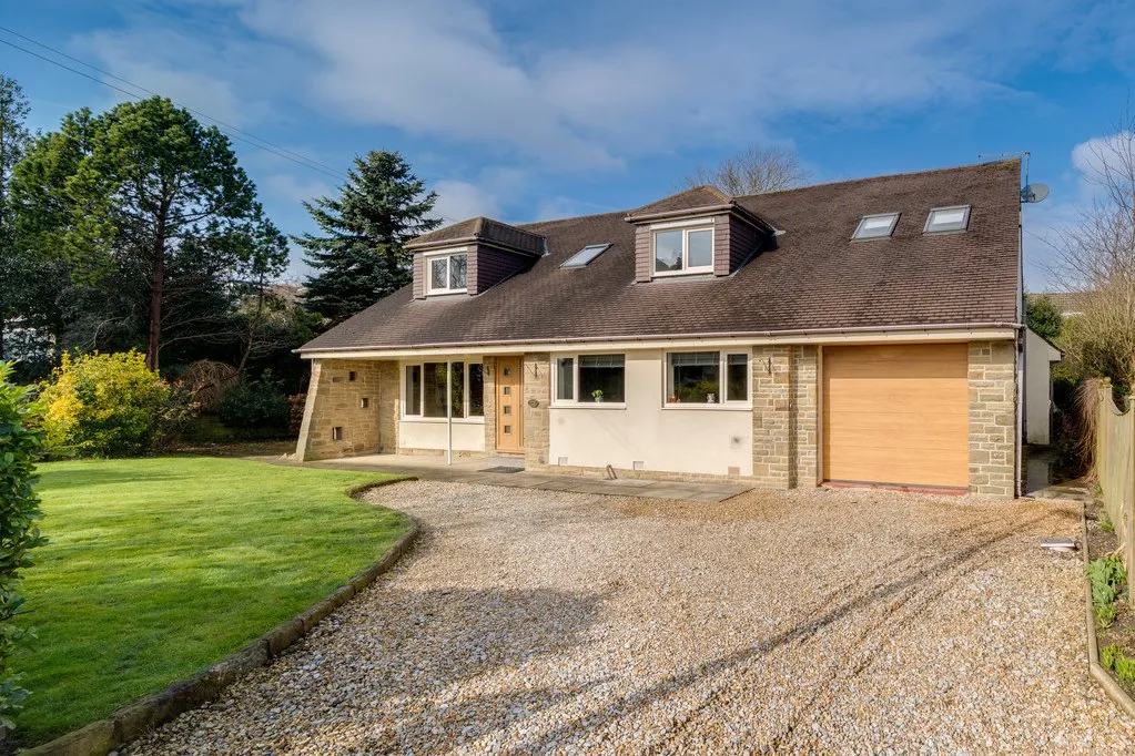 5 bed house for sale, Upper Batley Low Lane, Batley, WF17