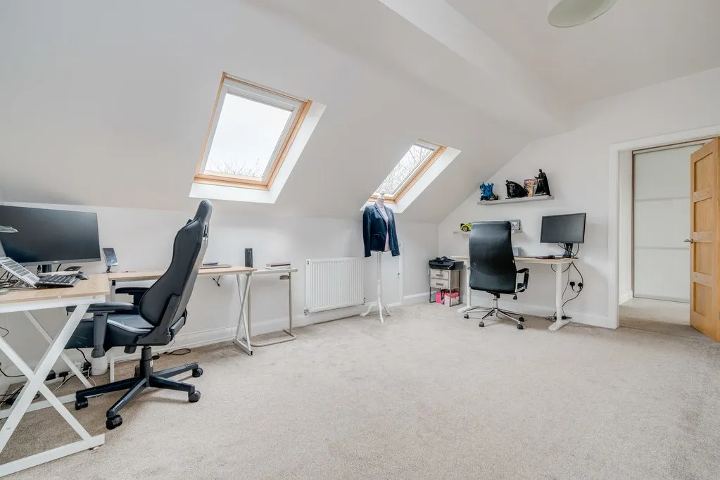 Upper Batley Low Lane, Batley, WF17, photo 19