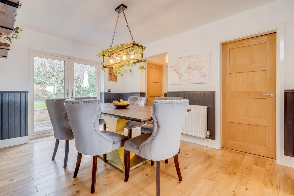 Upper Batley Low Lane, Batley, WF17, photo 11