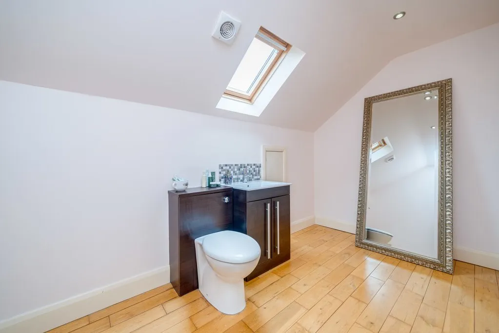 Upper Batley Low Lane, Batley, WF17, photo 22