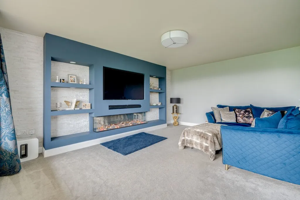 Upper Batley Low Lane, Batley, WF17, photo 6
