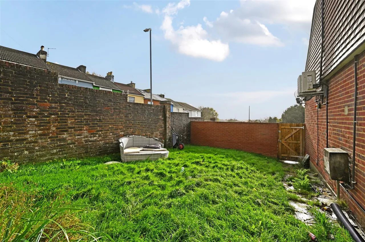 Ochiltree Road, Hastings, photo 30