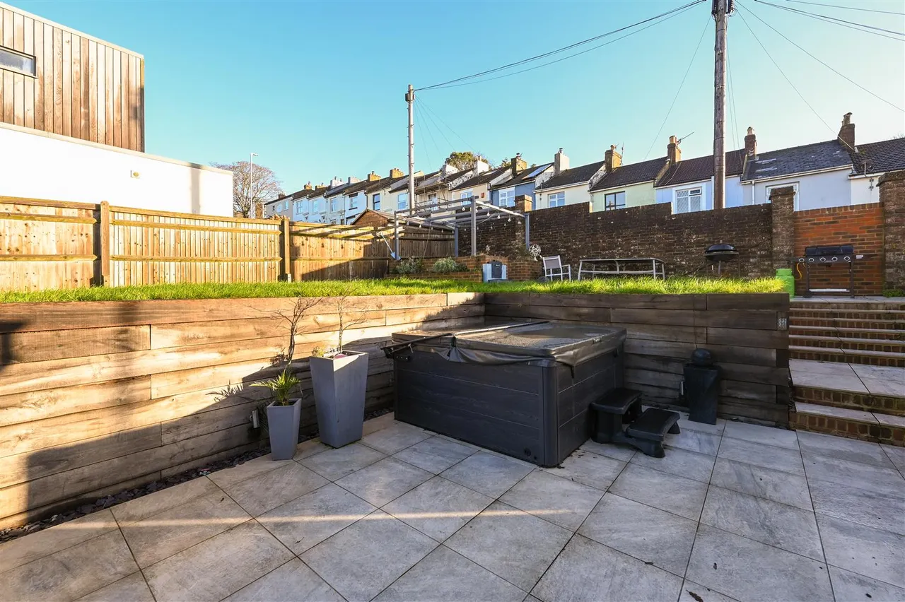 Ochiltree Road, Hastings, photo 33