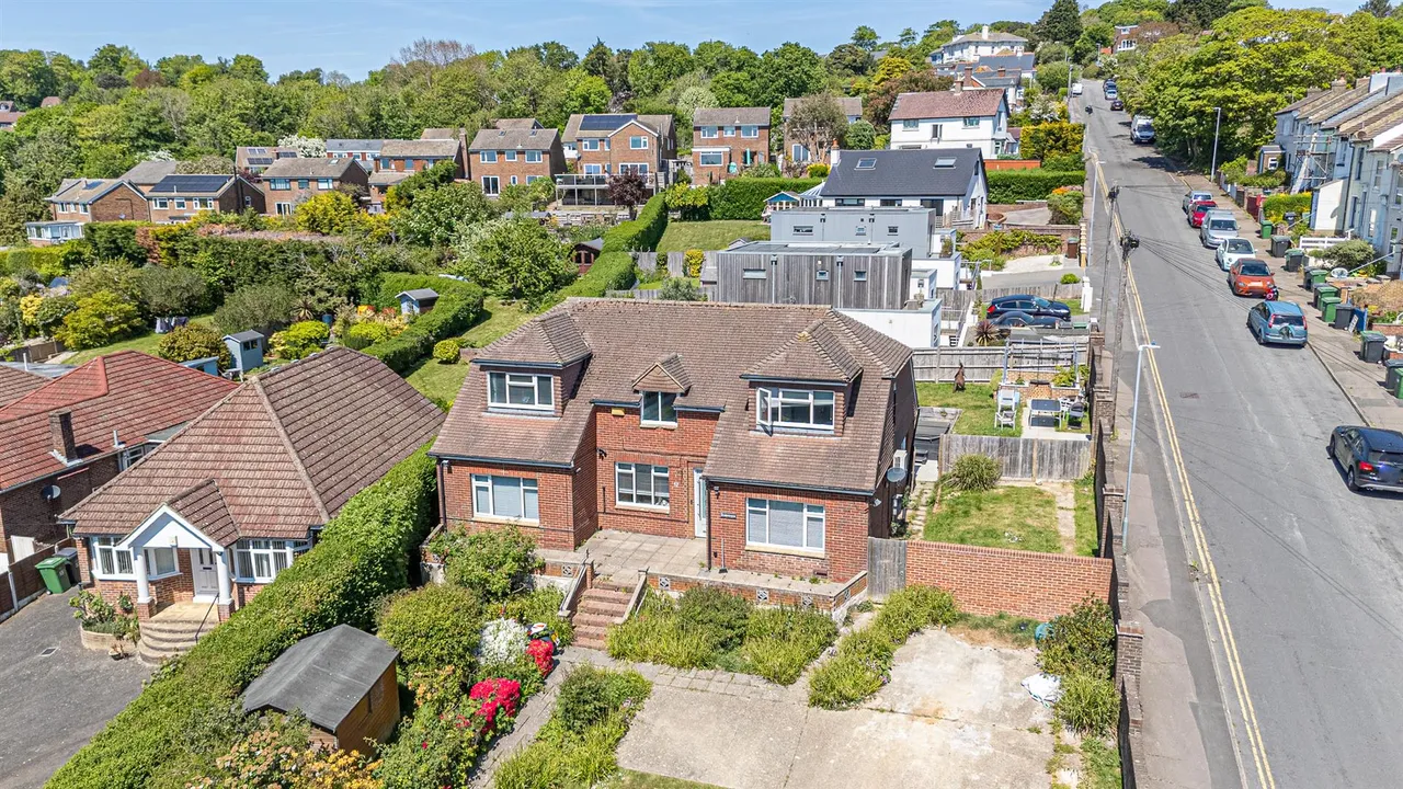 Ochiltree Road, Hastings, photo 38