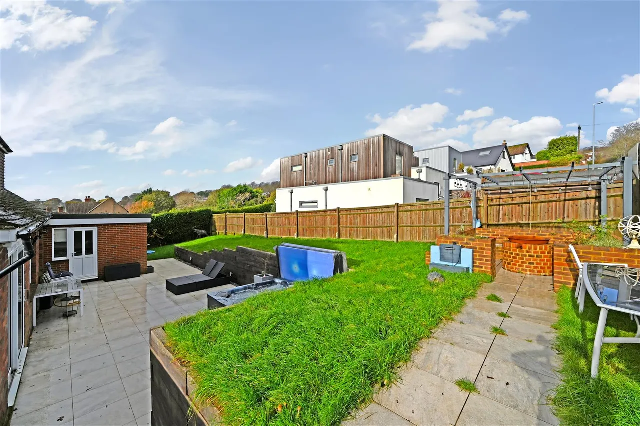 Ochiltree Road, Hastings, photo 10