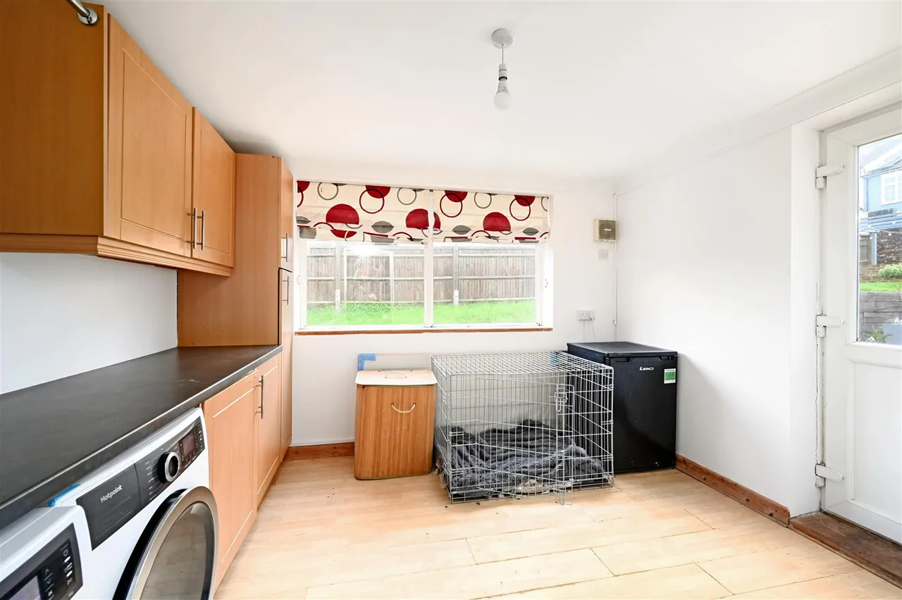 Ochiltree Road, Hastings, photo 23