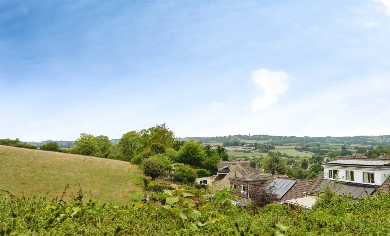 Henley Lane, Box, SN13, photo 13