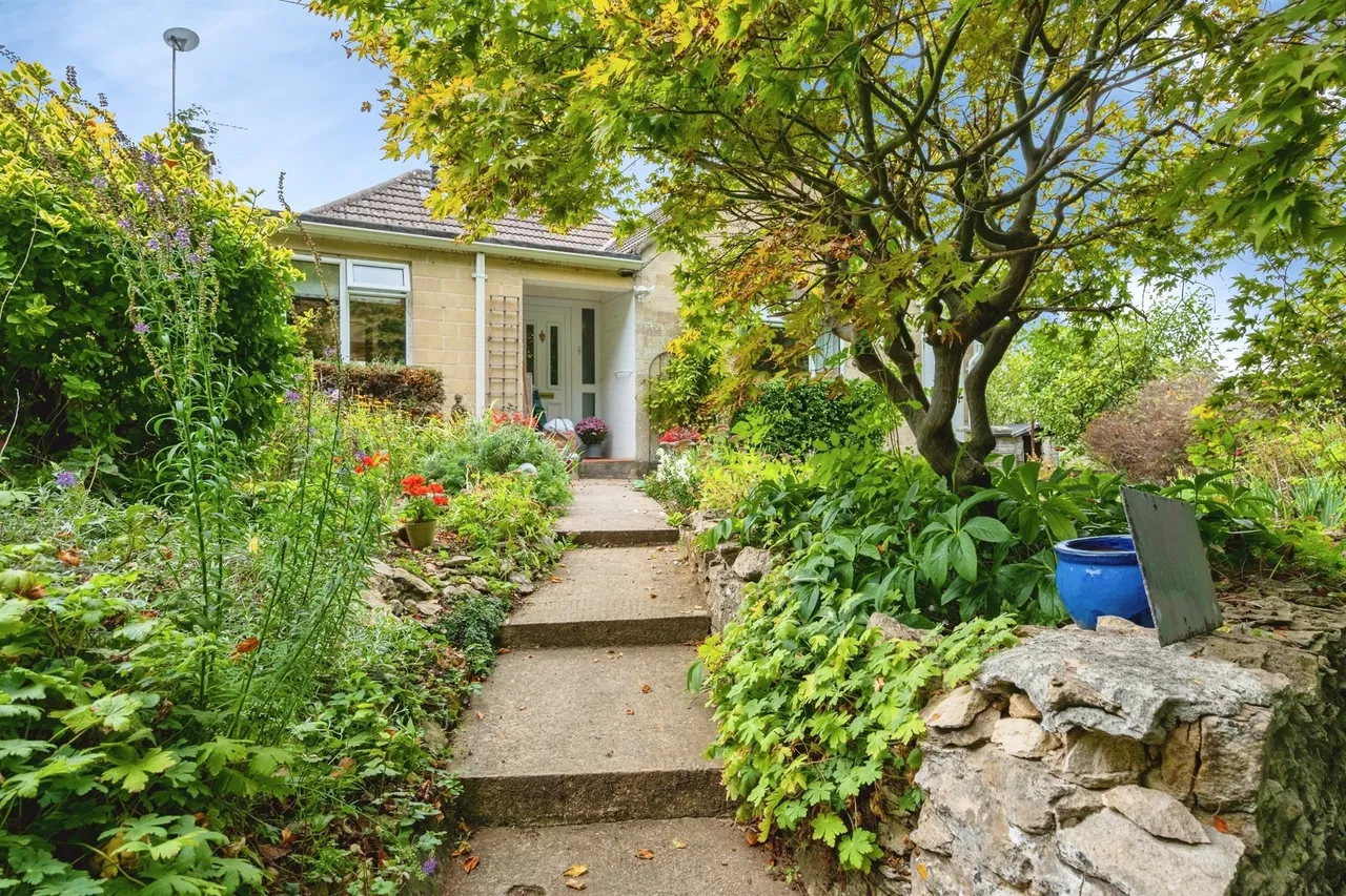 Henley Lane, Box, SN13, photo 16