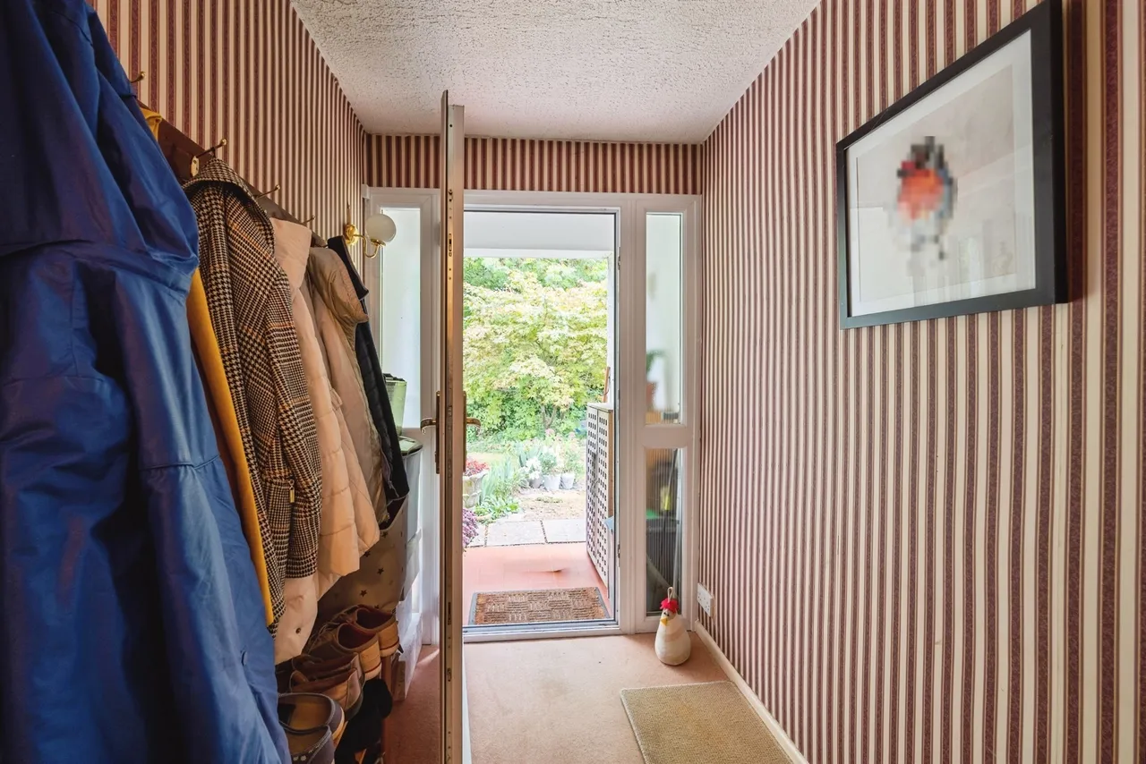Henley Lane, Box, SN13, photo 4