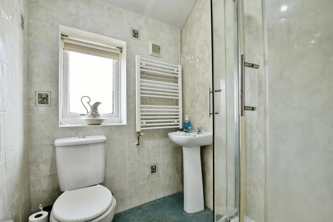 Wingfield Avenue, Wilmslow, Cheshire, SK9, photo 11