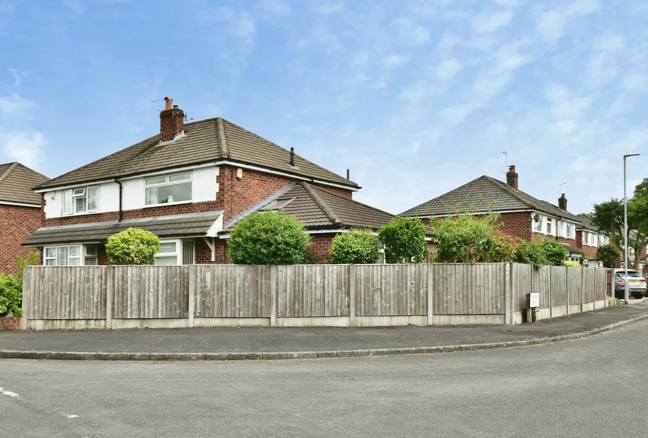 Wingfield Avenue, Wilmslow, Cheshire, SK9, photo 17
