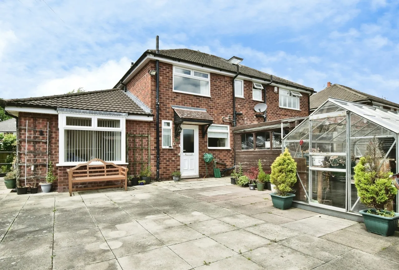 Wingfield Avenue, Wilmslow, Cheshire, SK9, photo 3