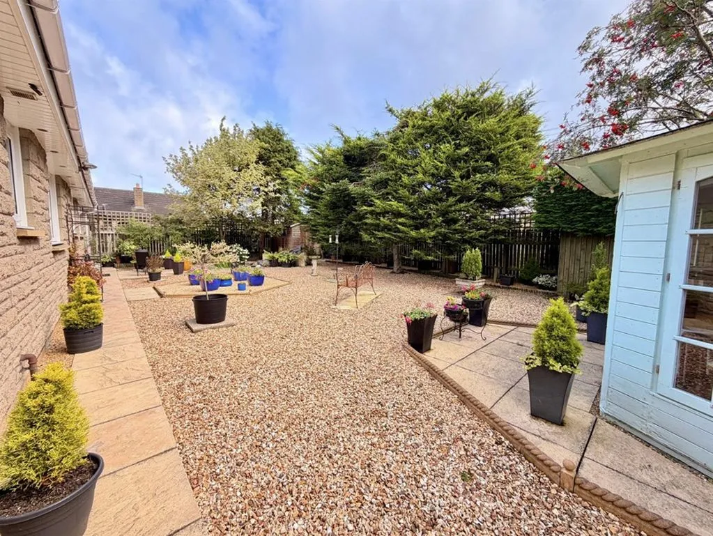 Morpeth NE65 0YR, NE65, photo 21